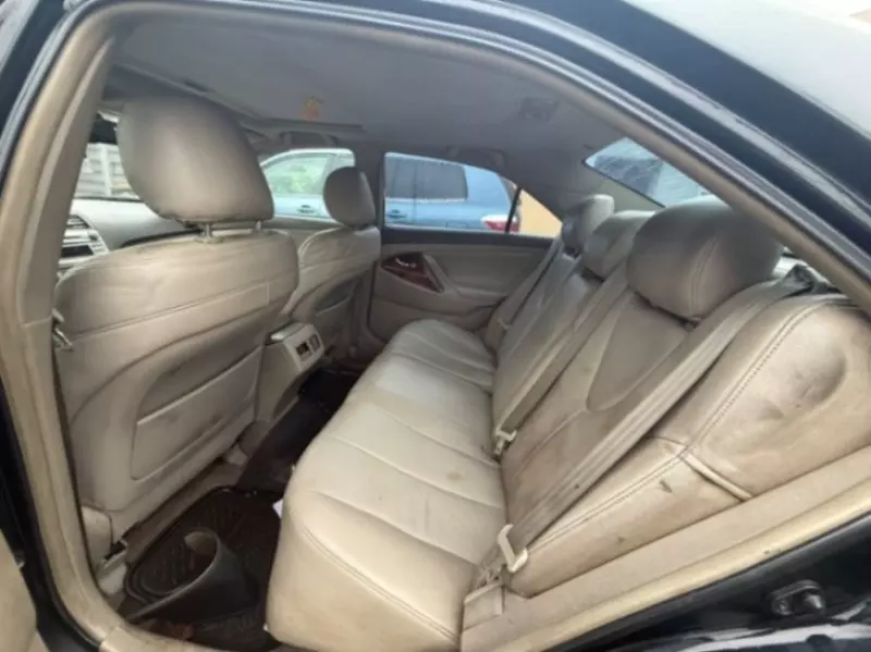 TOYOTA Camry   - 2010