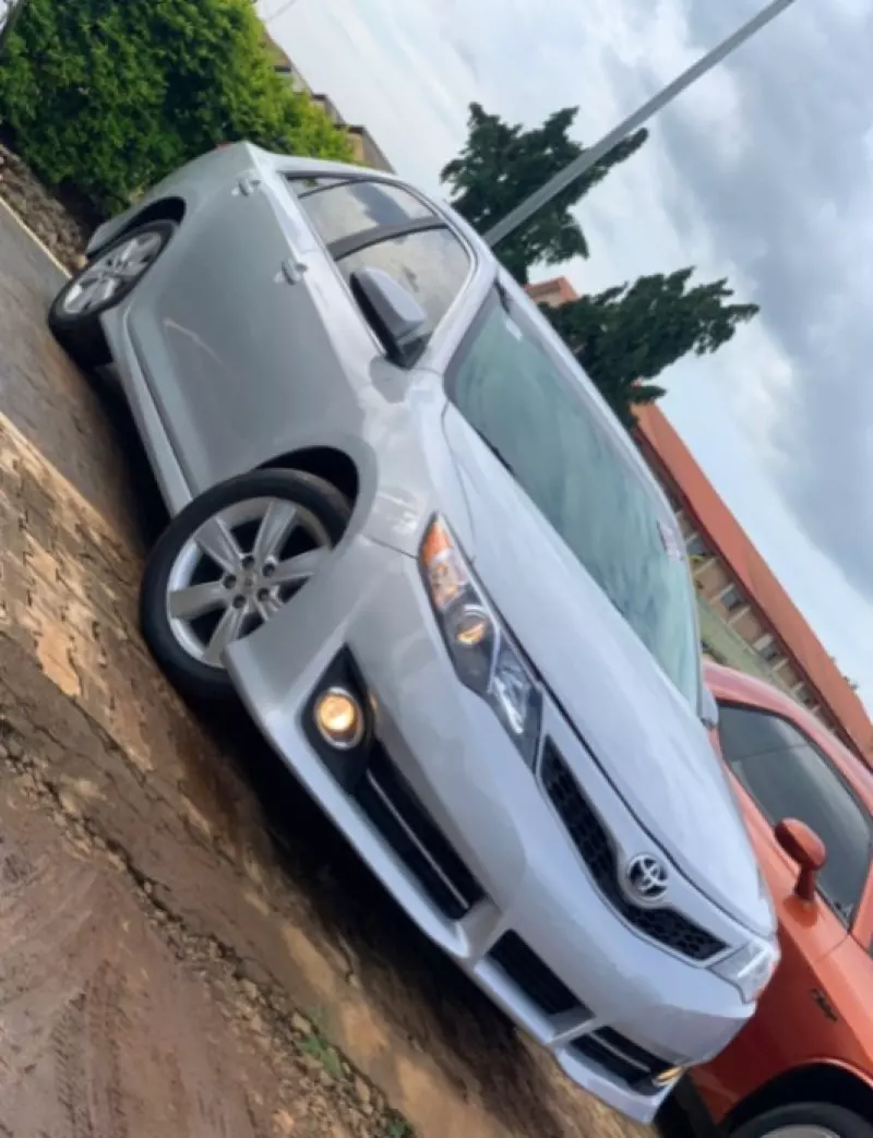 TOYOTA Camry   - 2013