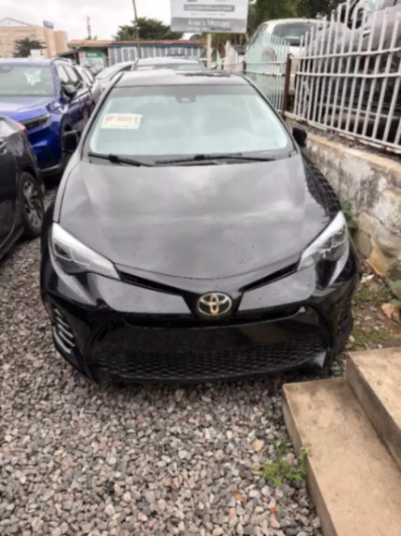 TOYOTA Corolla   - 2018