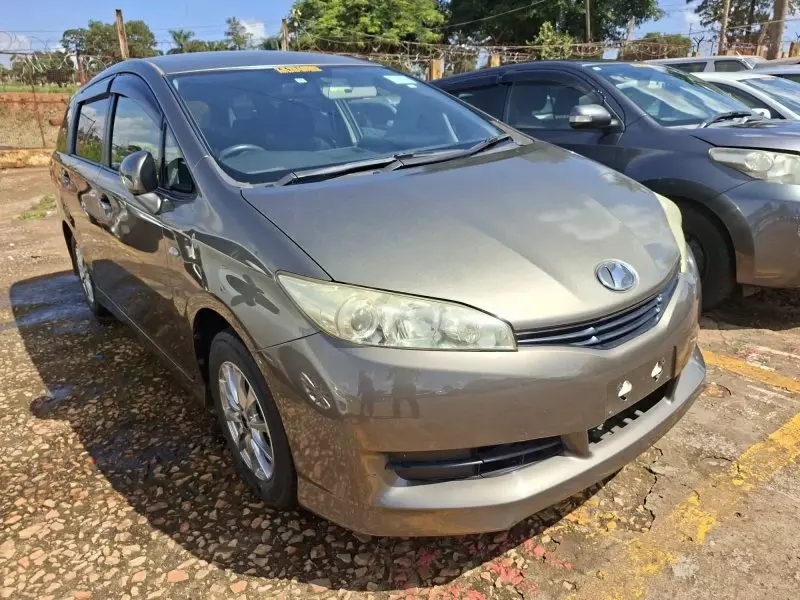 Toyota Wish   - 2011