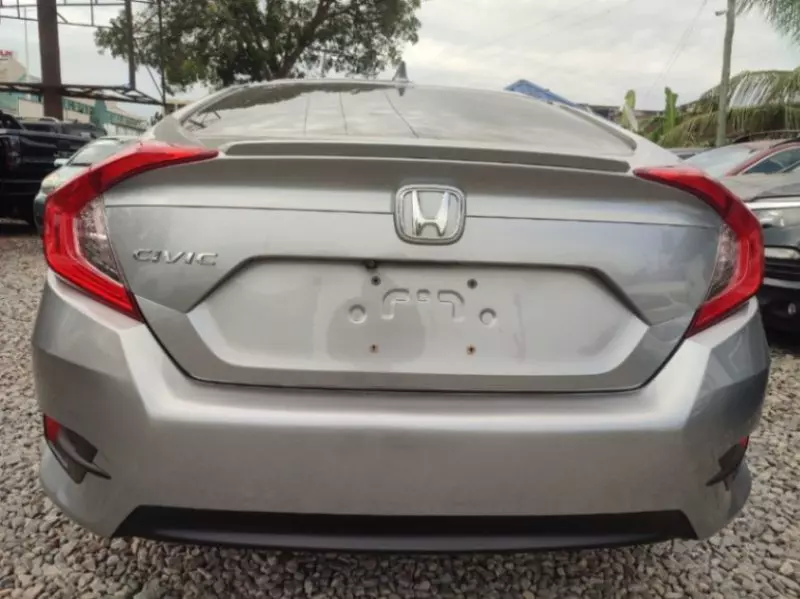 Honda Civic   - 2016