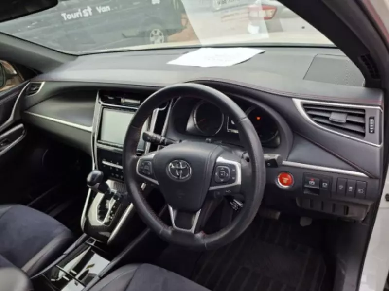 TOYOTA Harrier   - 2017