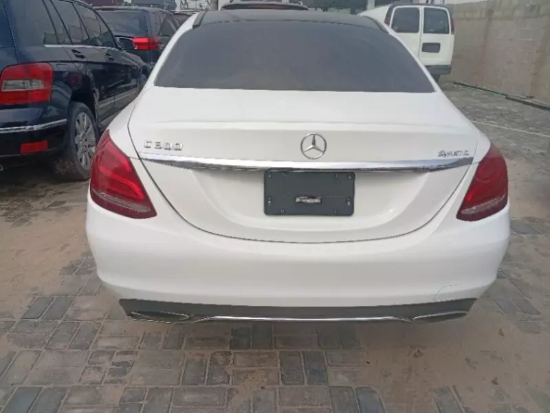 Mercedes-Benz C 300   - 2015