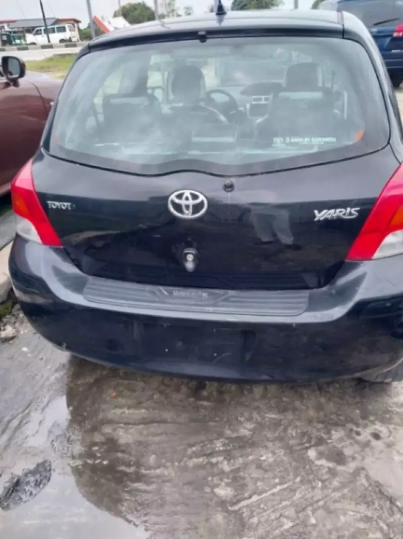 Toyota Yaris   - 2009