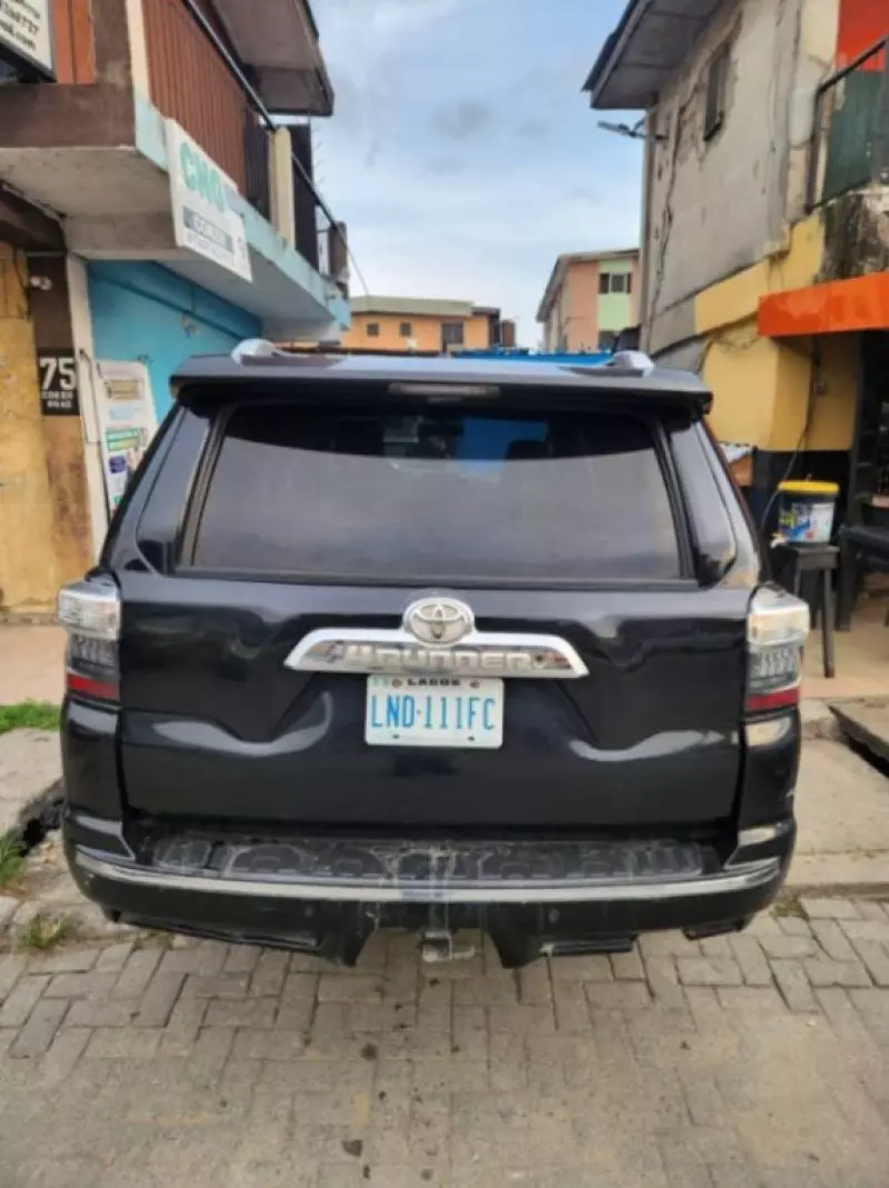 Toyota 4Runner   - 2010