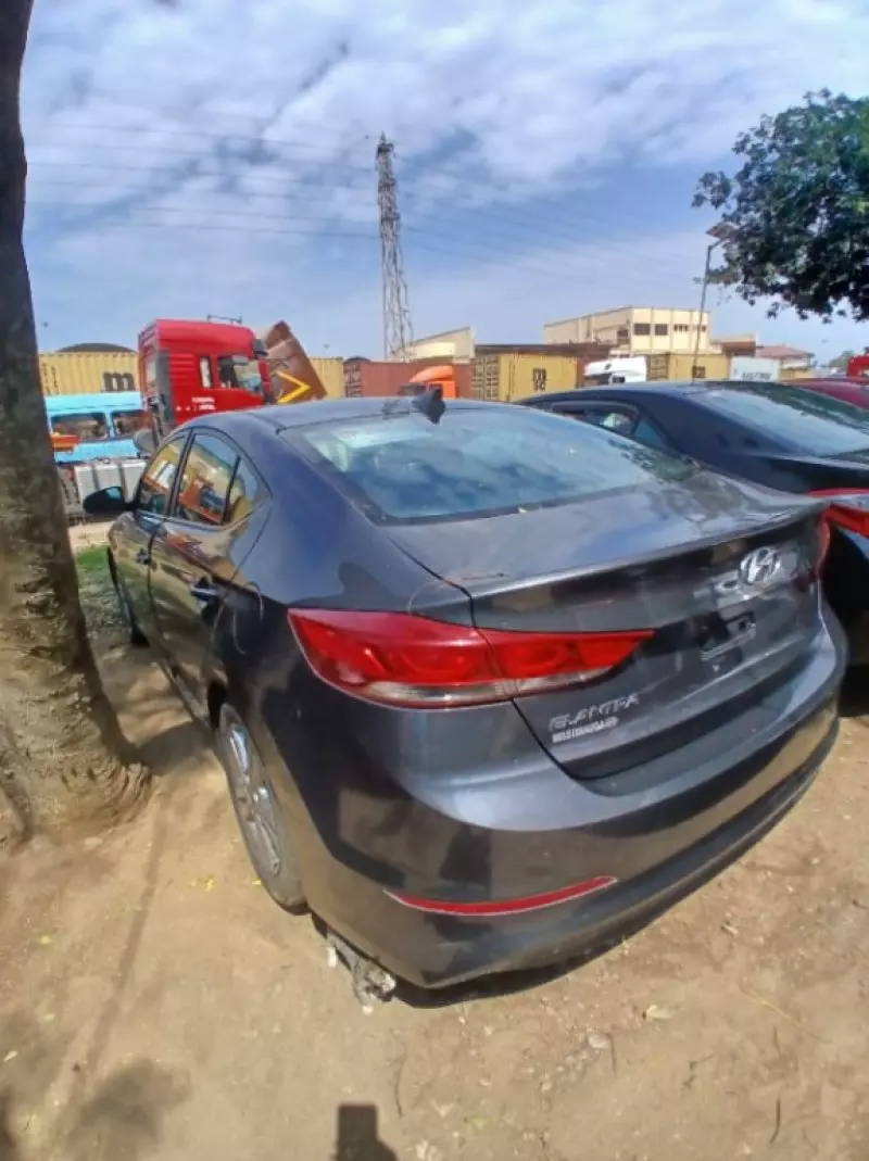 Hyundai Elantra - 2018