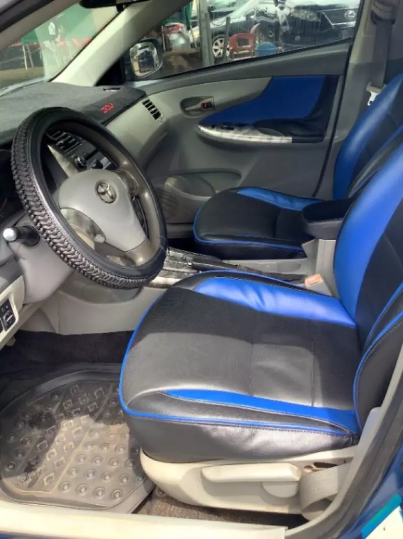 TOYOTA Corolla   - 2010