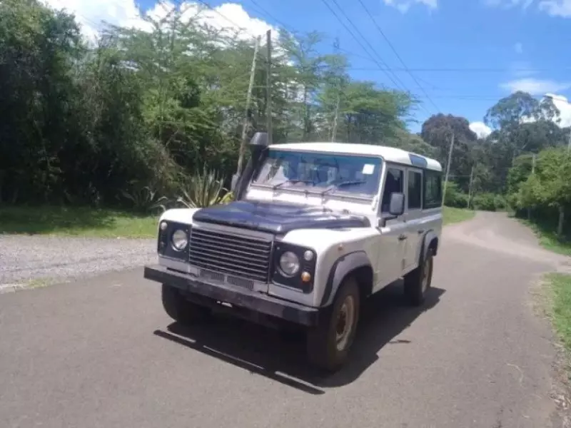 Land Rover Defender   - 2009
