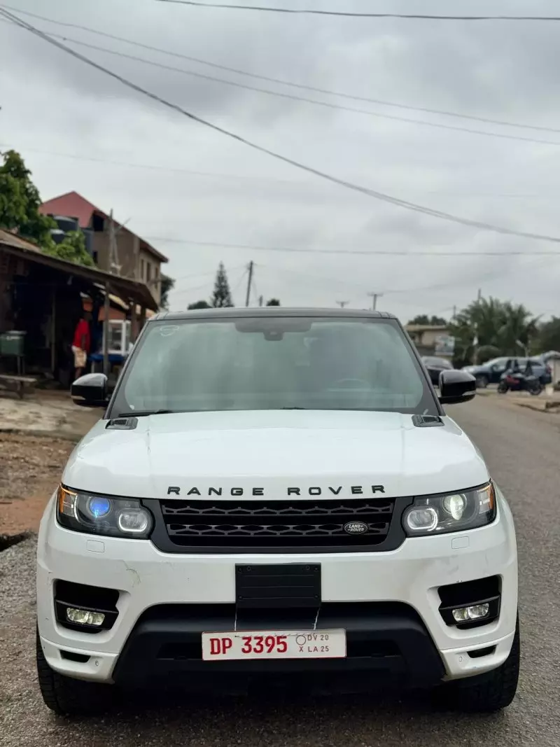 Land Rover Discovery Sport   - 2016
