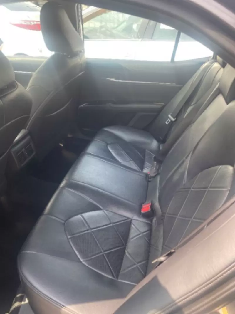Toyota Camry   - 2018