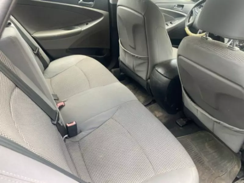Hyundai Sonata   - 2011
