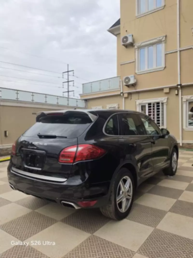 PORSCHE Cayenne   - 2014