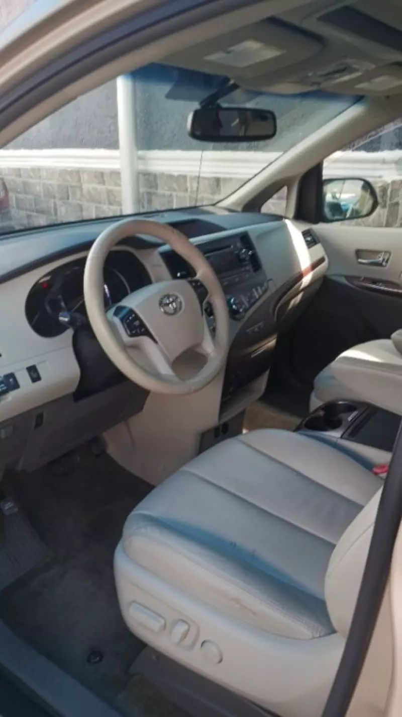 Toyota Sienna - 2014