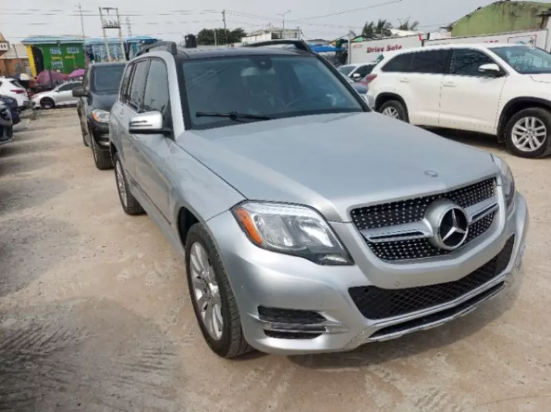 Mercedes-Benz GLK 350   - 2012