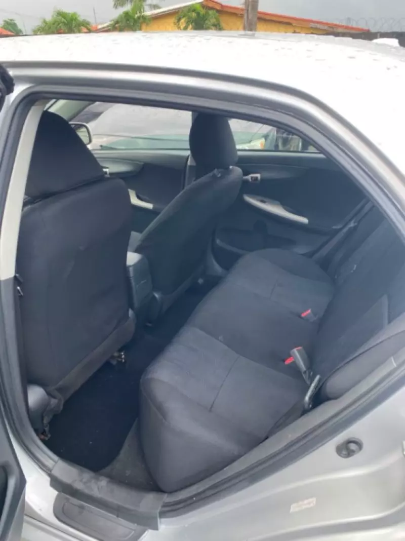 TOYOTA Corolla   - 2010