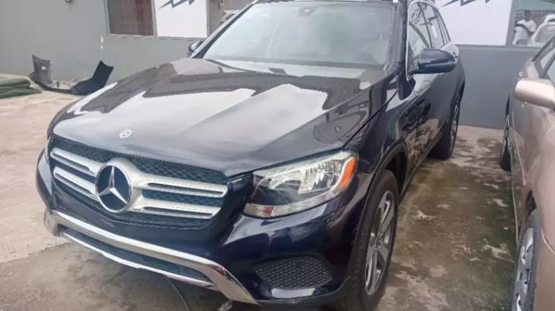 Mercedes-Benz GLC 300   - 2017