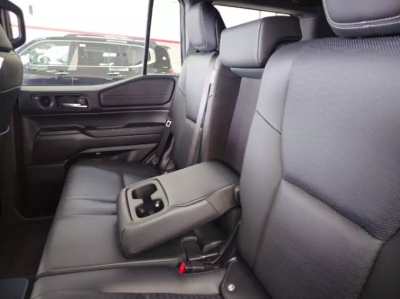 Toyota Prado   - 2025