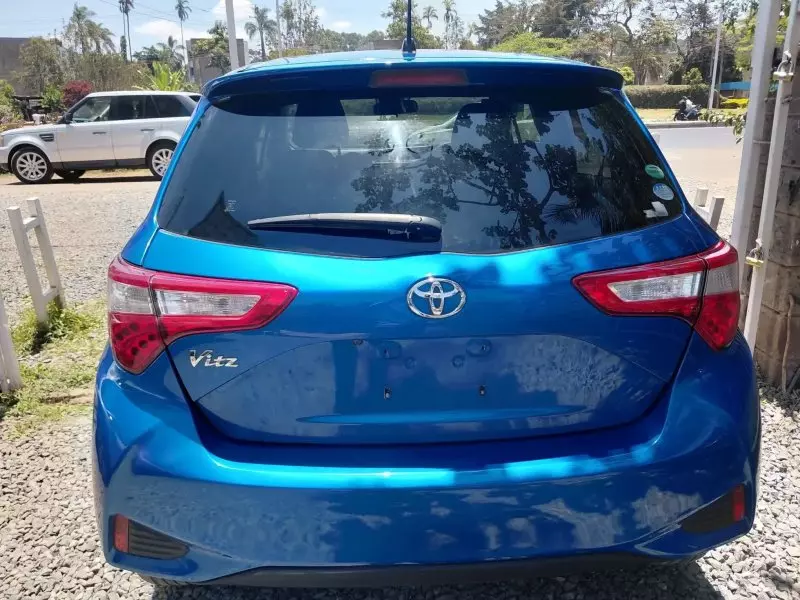 TOYOTA Vitz   - 2017