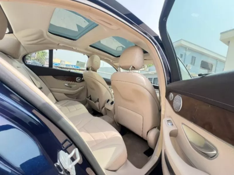 Mercedes-Benz C 300   - 2015