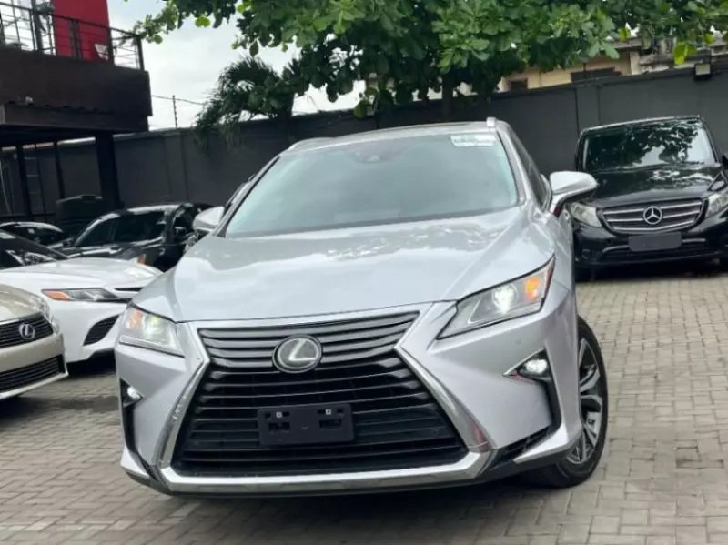 Lexus RX   - 2017