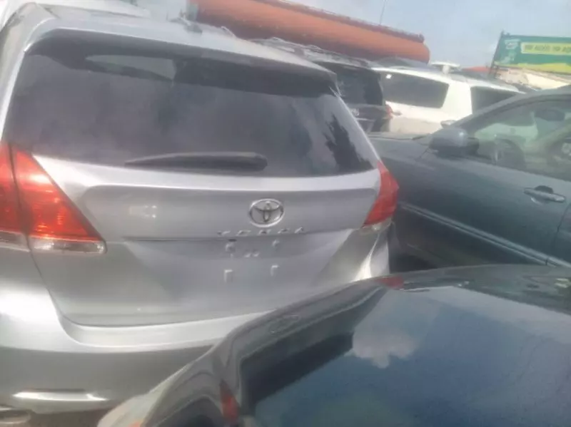 Toyota Venza   - 2011