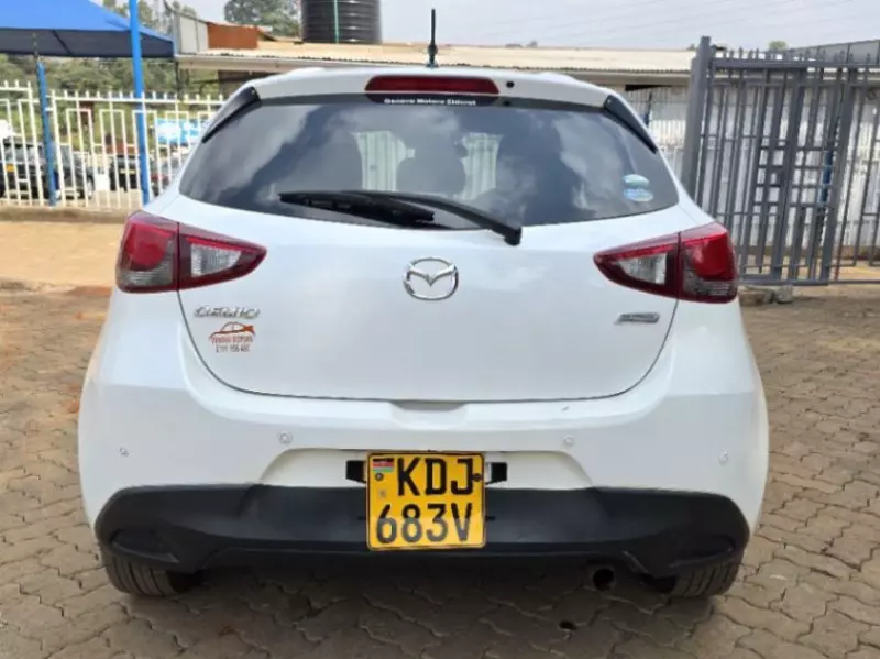 Mazda Demio   - 2015