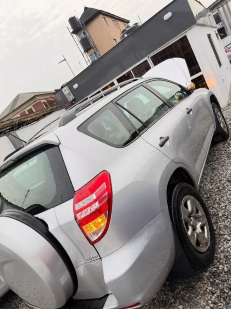 TOYOTA RAV 4   - 2011