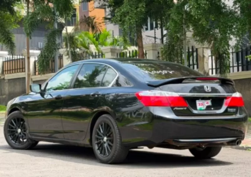 Honda Accord   - 2015