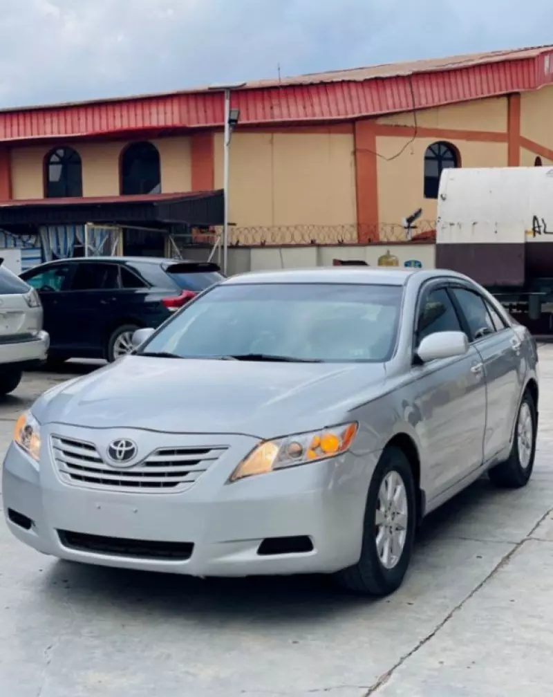 Toyota Camry   - 2007