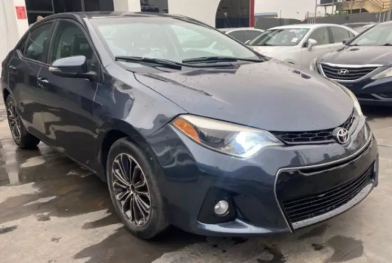 Toyota Corolla   - 2016