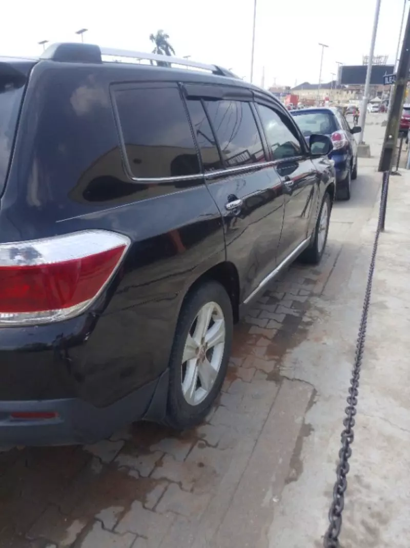 TOYOTA Highlander - 2012