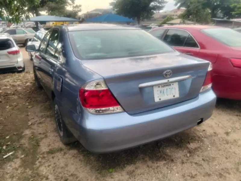 TOYOTA Camry - 2002
