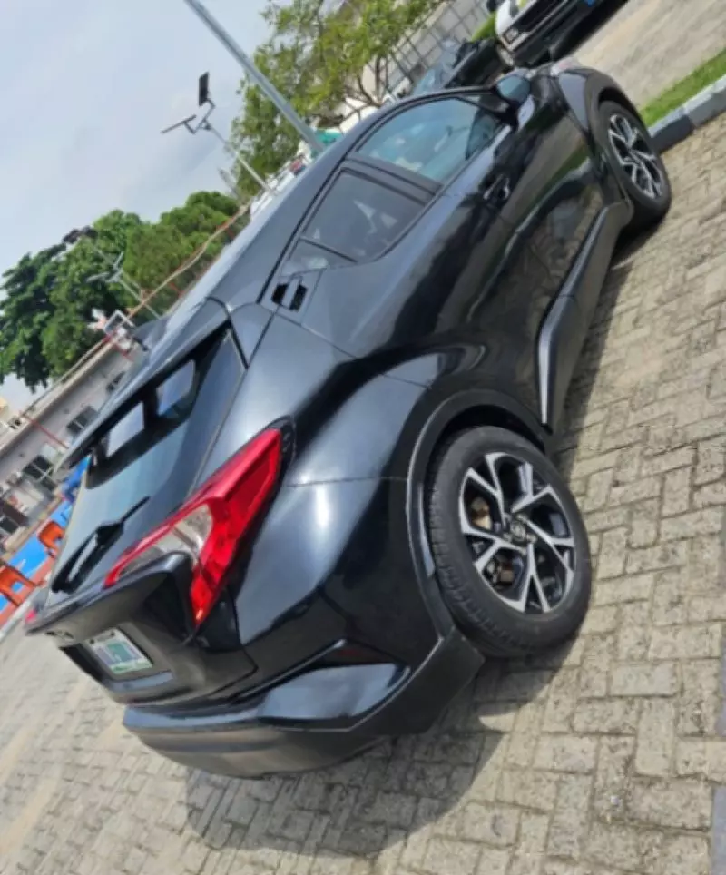 TOYOTA C-HR   - 2018