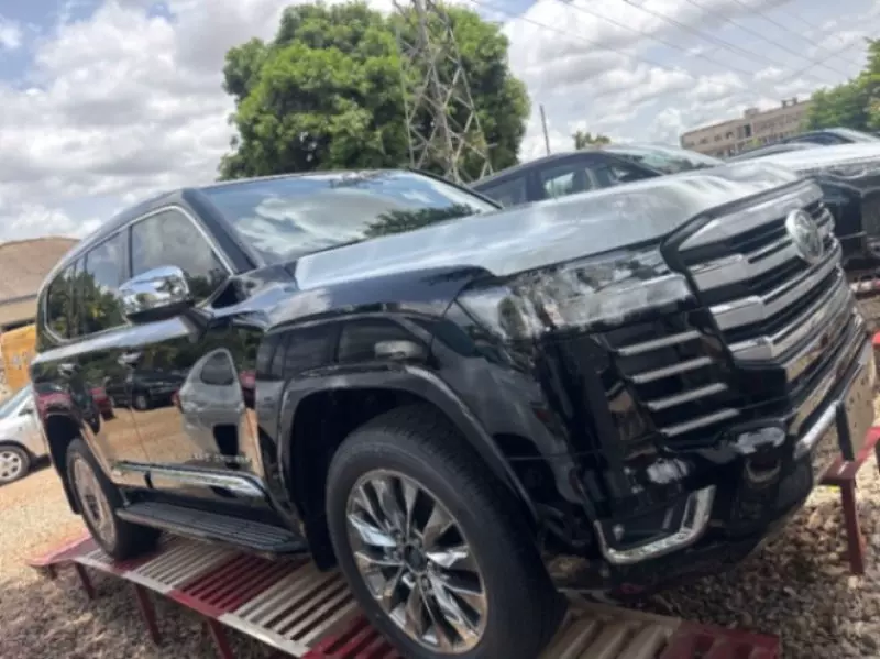 TOYOTA LANDCRUISER GR-S   - 2025