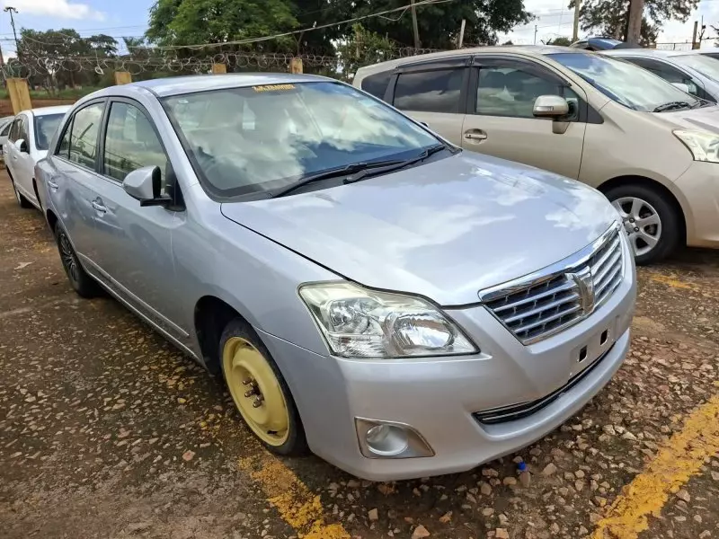 Toyota Premio    - 2012