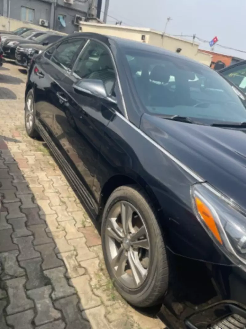 Hyundai Sonata   - 2018