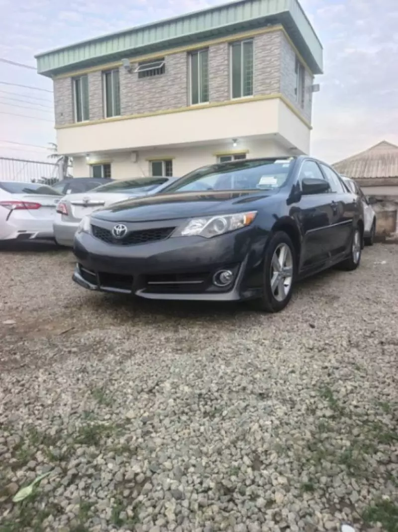 TOYOTA Camry   - 2014