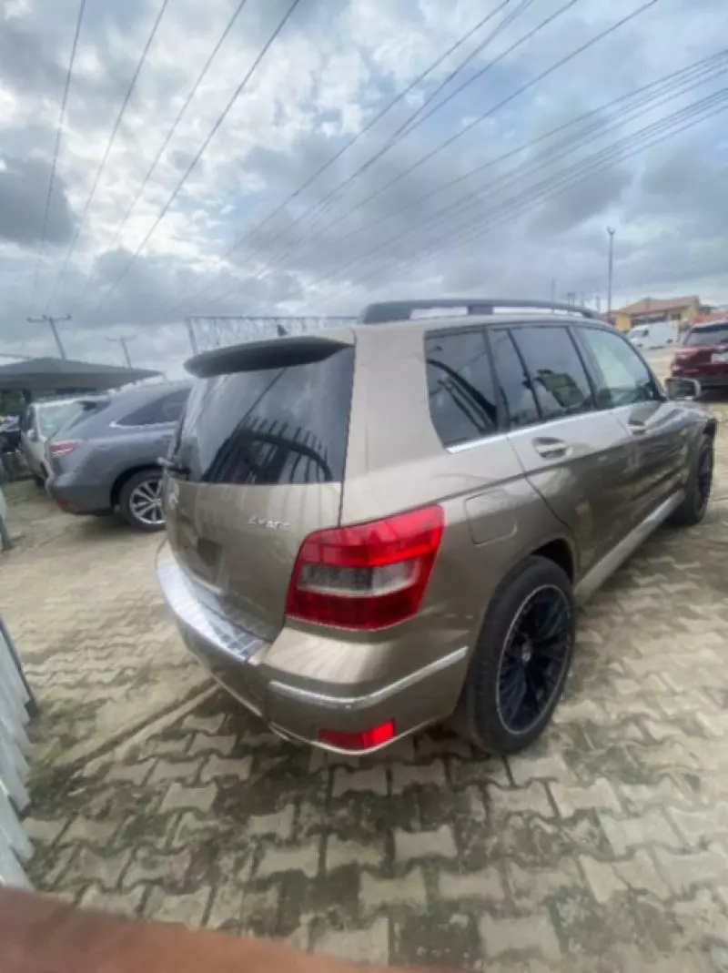 Mercedes-Benz GLK 350   - 2010