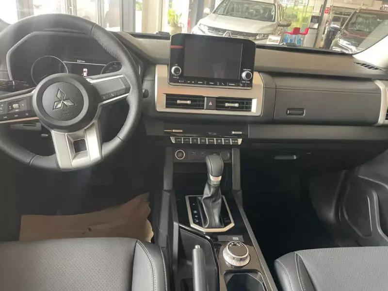 Mitsubishi L200 D/C Sportero A/T   - 2026
