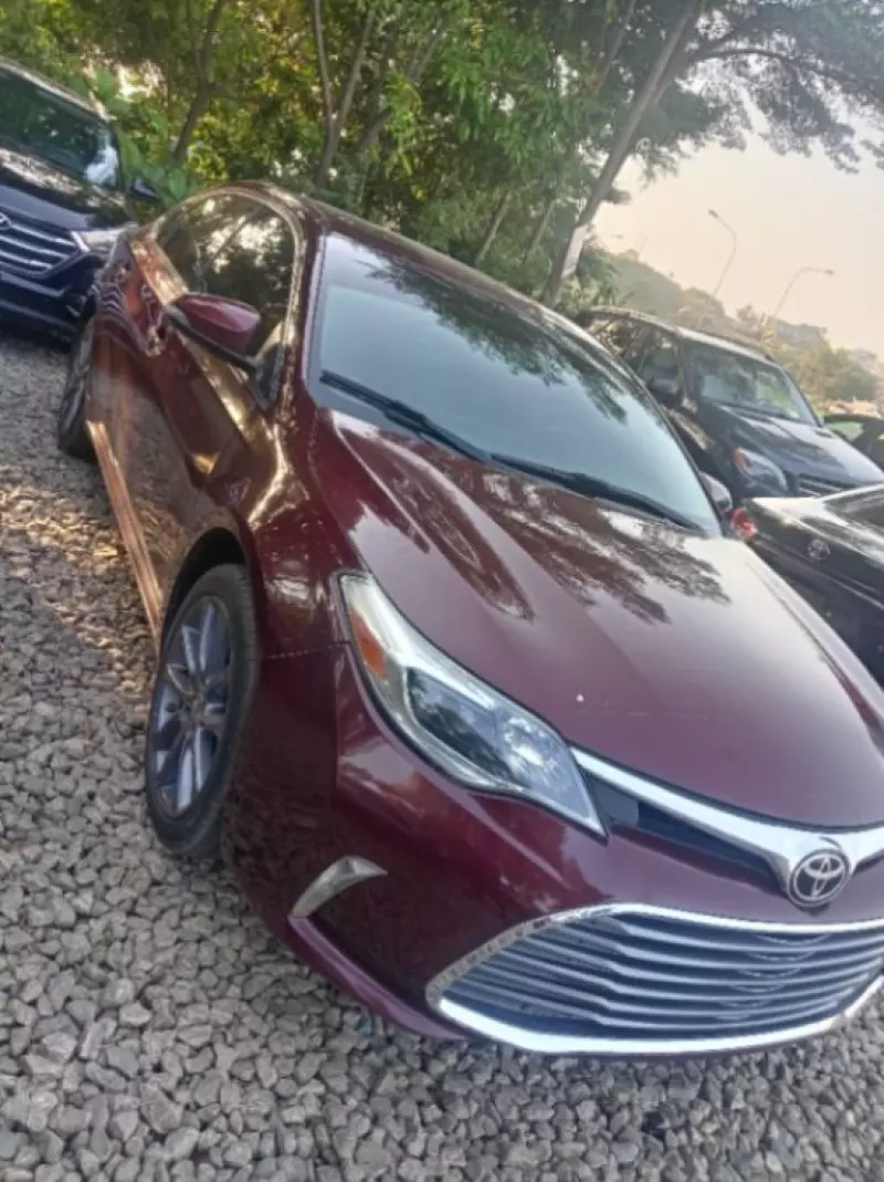 Toyota Avalon   - 2015
