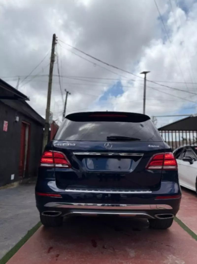Mercedes-Benz GLE 350 - 2016