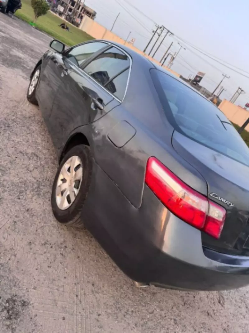 Toyota Camry   - 2007