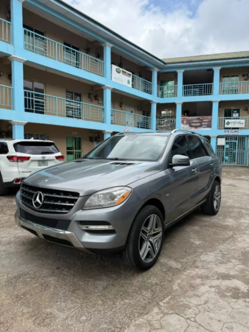 Mercedes-Benz ML 350   - 2012