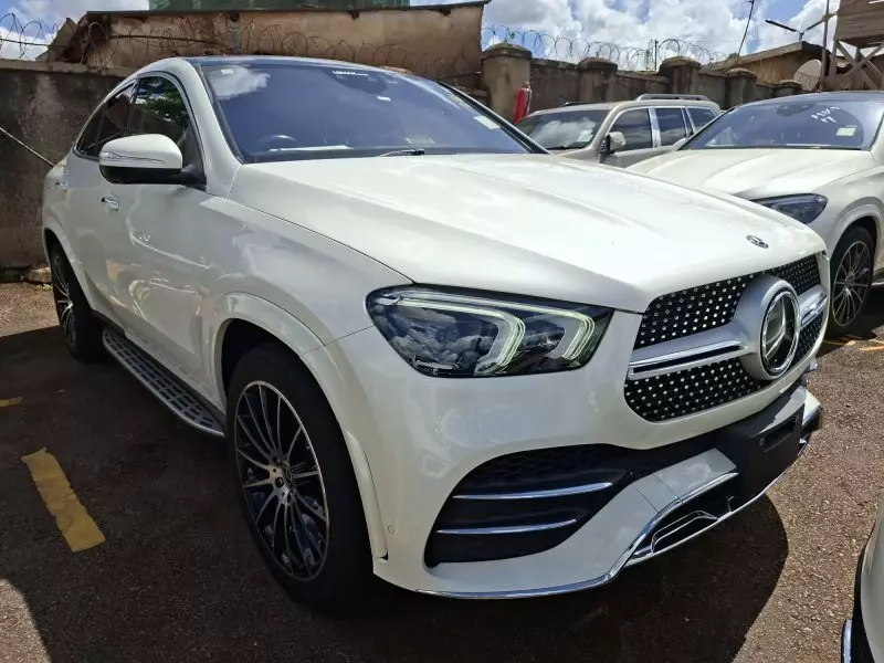 Mercedes-Benz GLE 400   - 2021