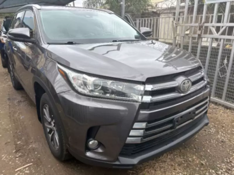 TOYOTA Highlander - 2017