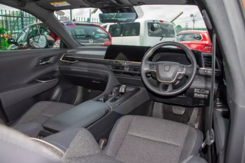 Toyota Crown    - 2022