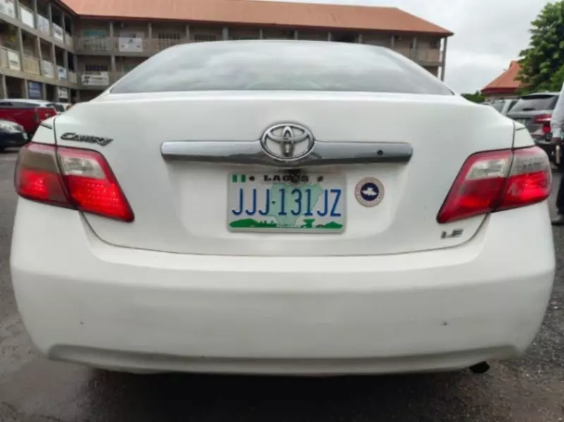 TOYOTA Camry   - 2009