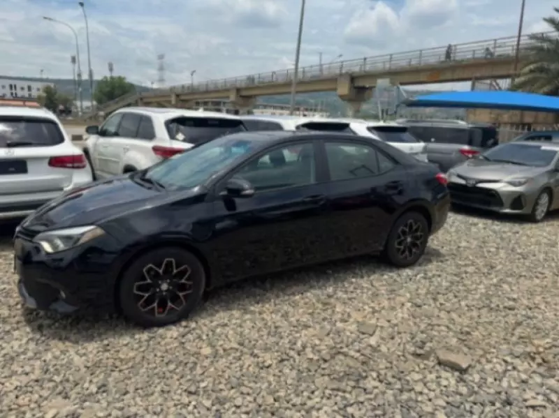 TOYOTA Corolla - 2016