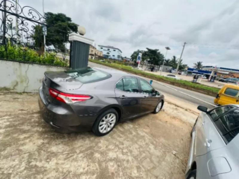TOYOTA Camry   - 2018