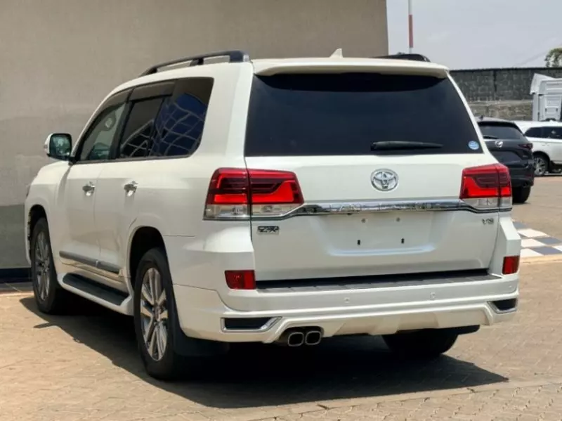 Toyota Landcruiser ZX   - 2018